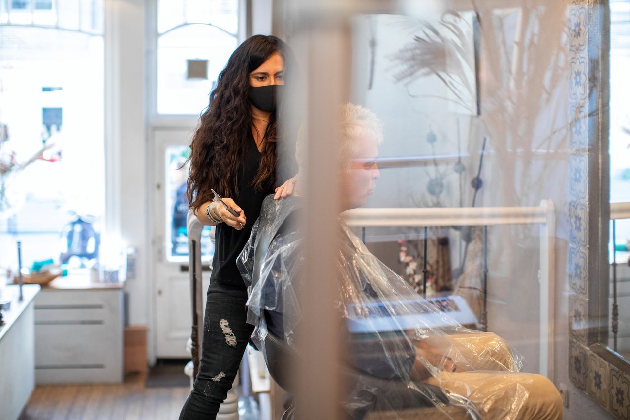 LEUK ARTIKEL IN HET NRC MET HAARSTIJL